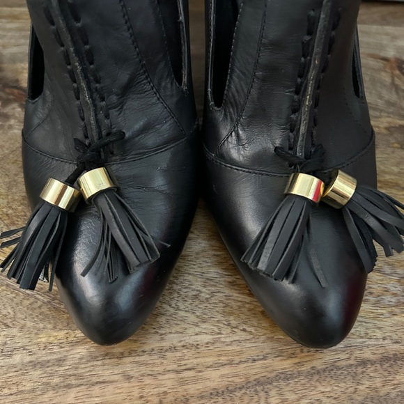 LOLA CRUZ Black Heels with Tassels - Picture 4 of 7